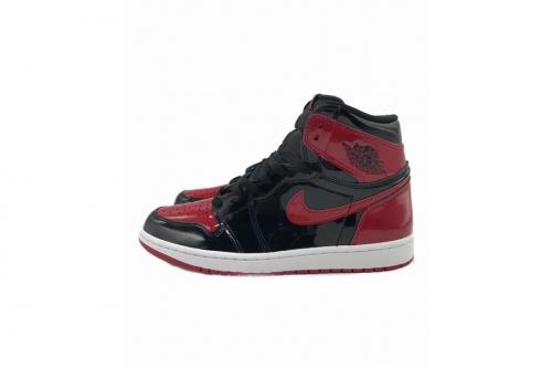 ナイキのAIR JORDAN 1 RETRO HIGH OG