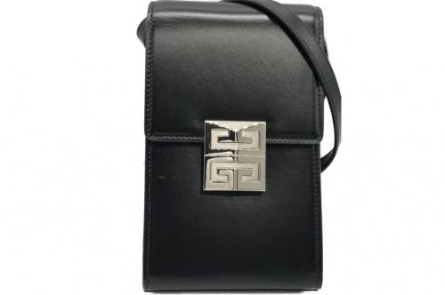 ラグジュアリーブランドのGIVENCHY