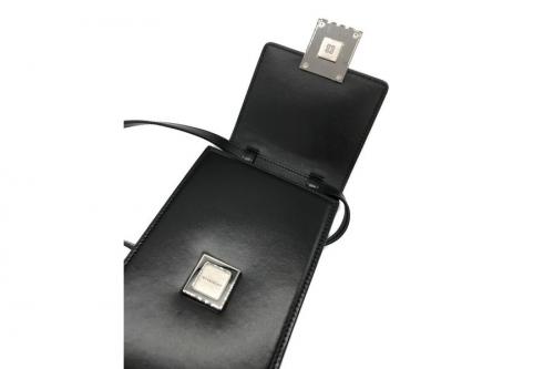 ショルダーバッグのボックスレザーミニ4Gバーティカル ショルダーバッグ