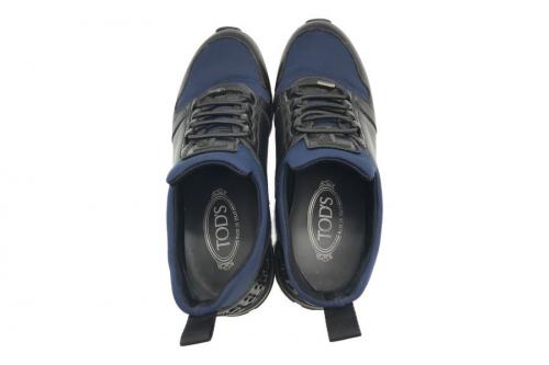 スニーカーのメンズ