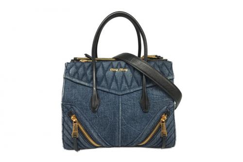 MIU MIUのミュウミュウ