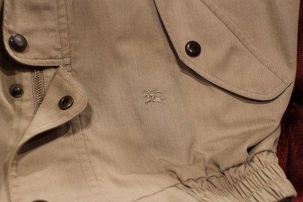 トレンチの王様。オーラを感じる-VINTAGE BURBERRY-[2017.08.07発行]