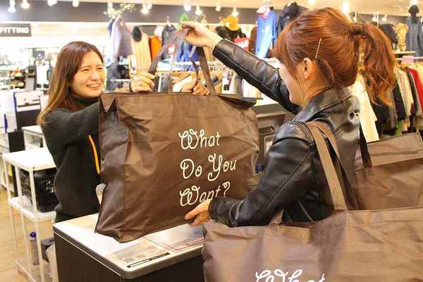 大量持込大歓迎】駐車場完備なのでラクラク♪ノーブランドでも古くても