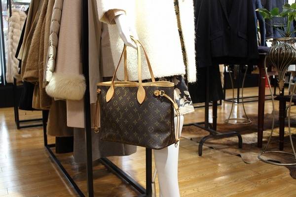 定番人気】LOUIS VUITTON/ルイヴィトンあのロングセラーbagの入荷です ...