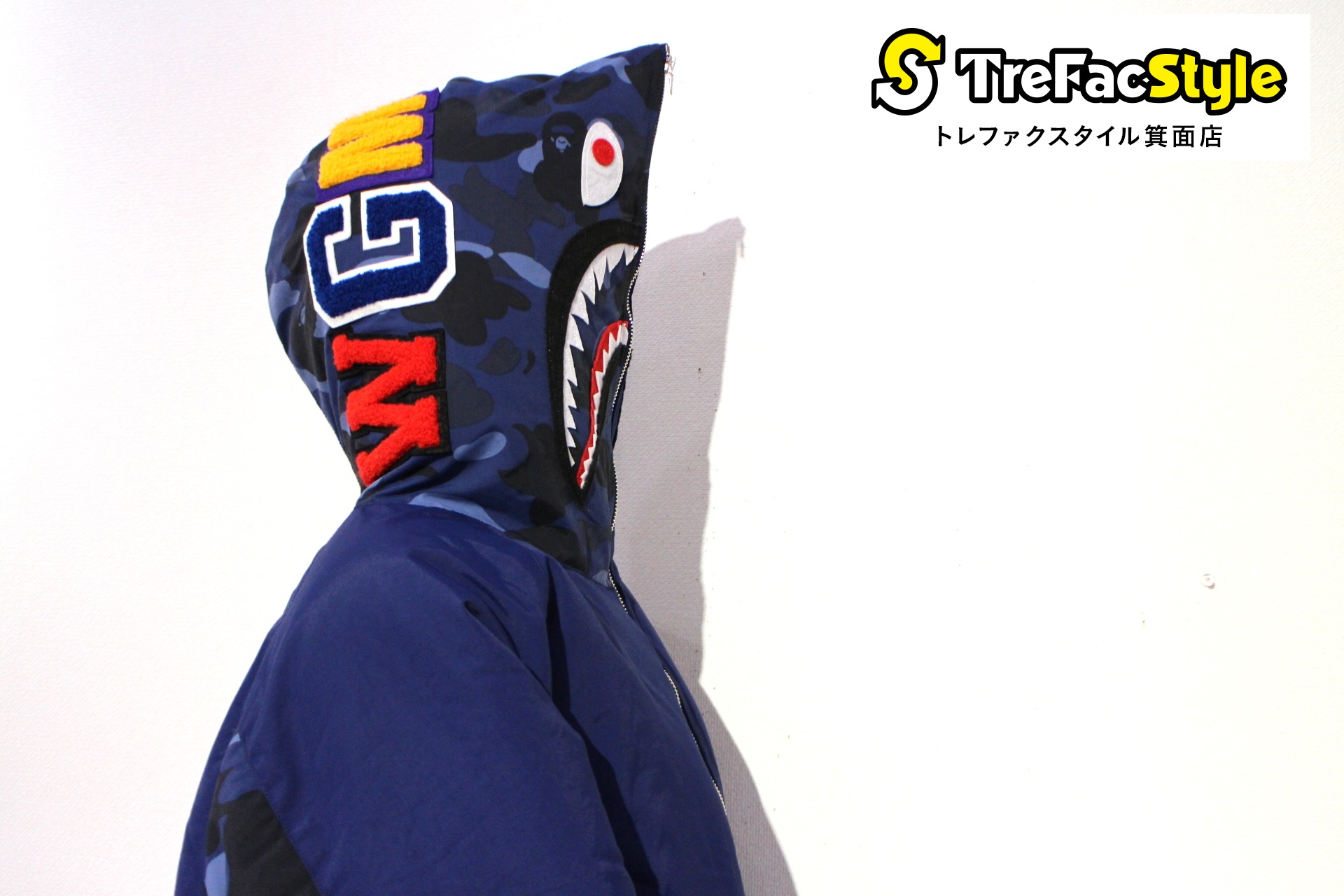 A BATHING APE（アベイシングエイプ）のシャークダウン