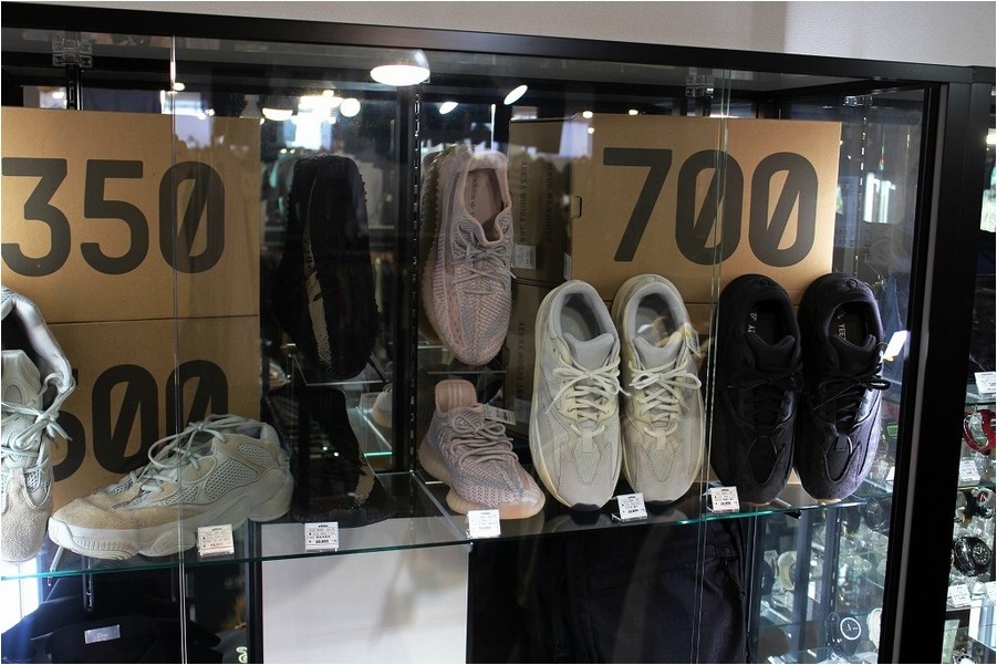 350〜700まで前代未聞の大量入荷!!】スニーカーヘッズ必見！箕面