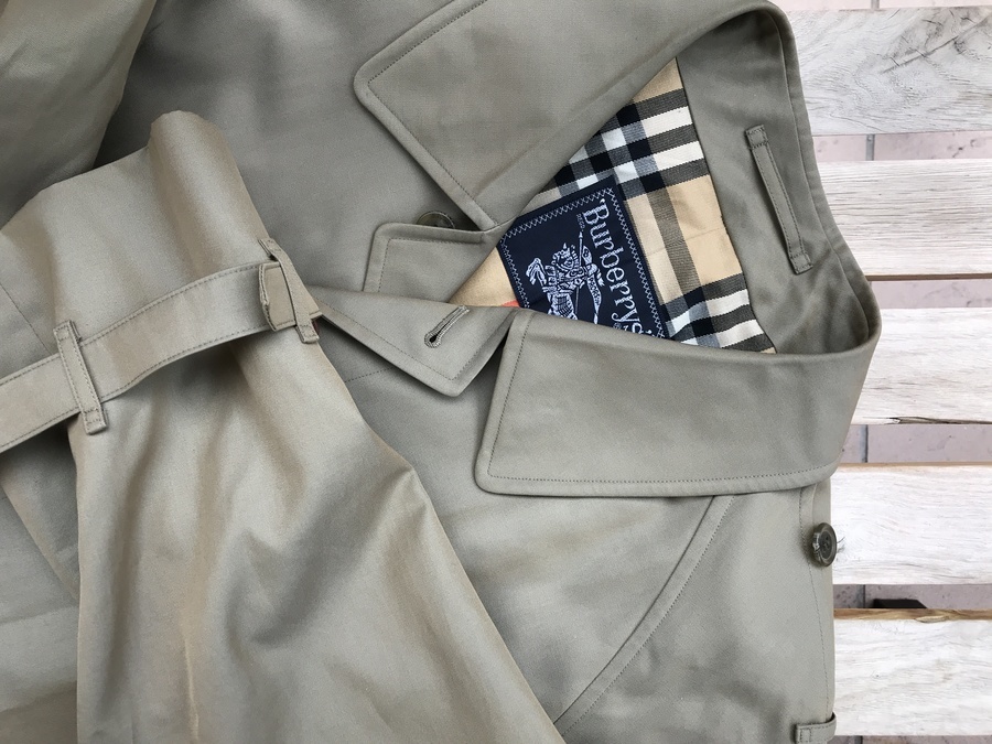 定番人気ブランド【BURBERRYバーバリー】VINTAGEバーバリーを 定番人気ブランド【BURBERRYバーバリー】VINTAGEバーバリーを