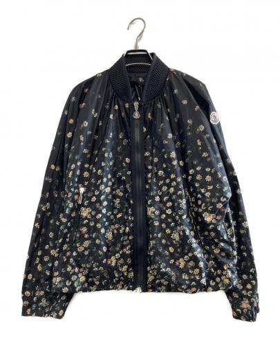 「ラグジュアリーブランドのMONCLER 」