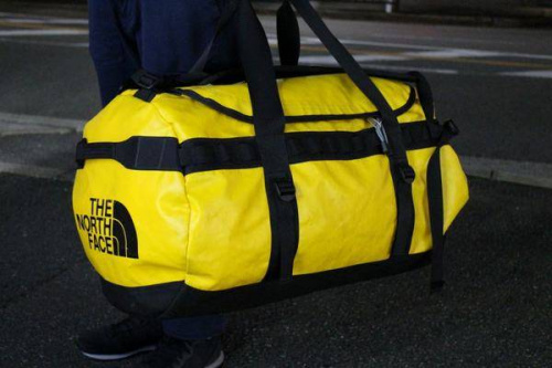 ブランドのアウトドア