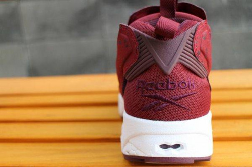 リーボックのポンプフューリー