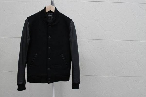 スタジャンのコーデ