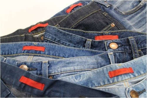 デニムのレッドカード