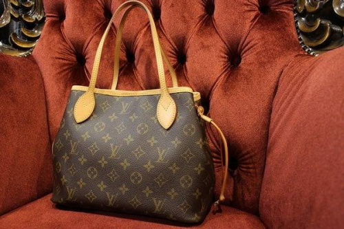 トートバッグのネヴァーフル