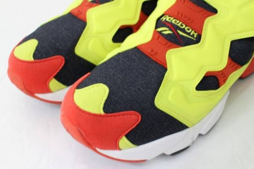 スニーカーの足元クラブ