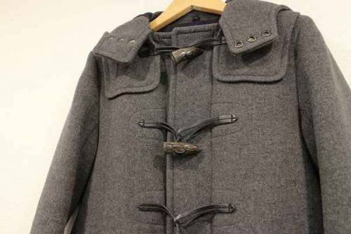 ダッフルコートのSCYEBASICS