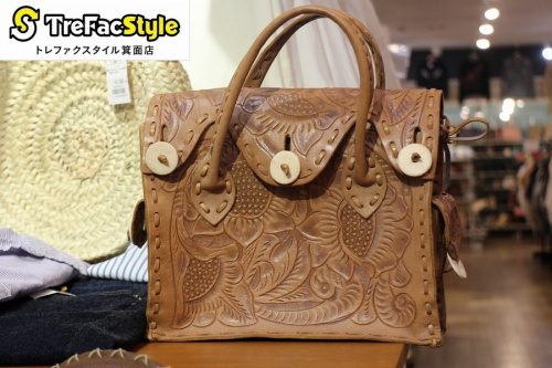 ナチュラルブランドのCarving Tribes