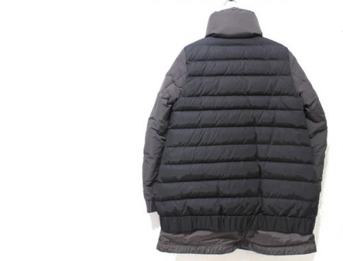 モンクレールのCHALLIER