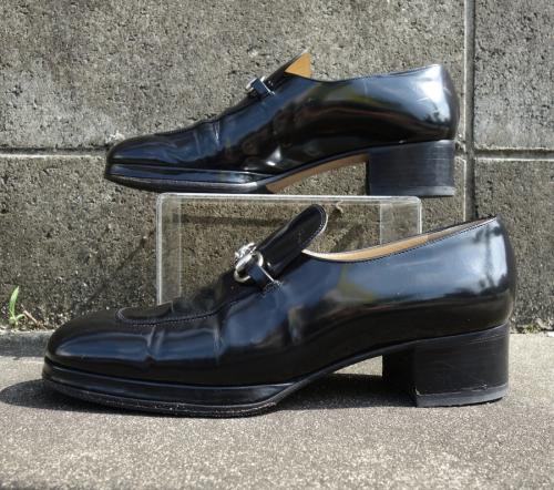 ローファーのホースビットヒールローファー