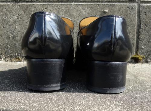 ホースビットヒールローファー