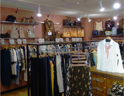 PLEATS PLEASE　のプリーツプリーズ