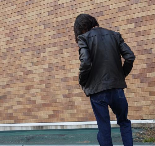 ライダースジャケットのラムレザー