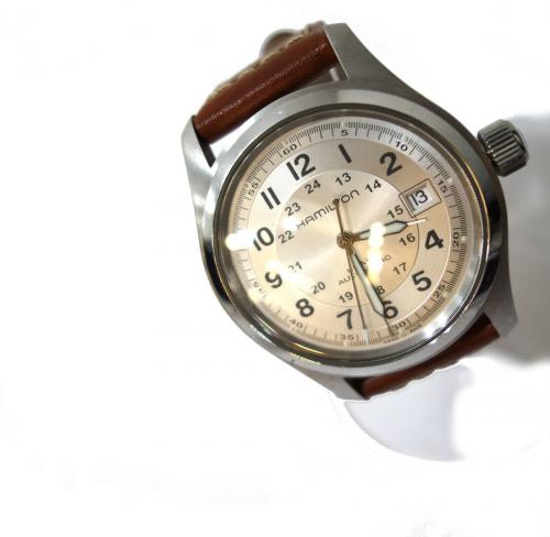 カーキフィールドのジャズマスター