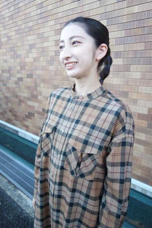 シャツワンピース