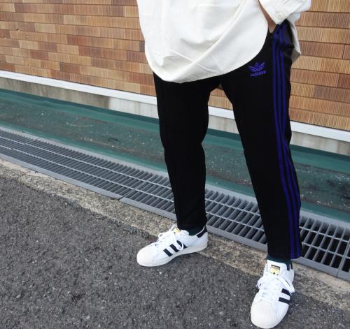 adidasのアディダス