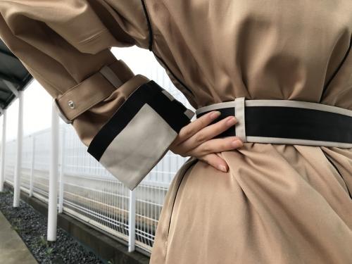 アメリのトレンチコート