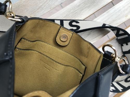 ステラマッカートニーのステラショルダーバッグ