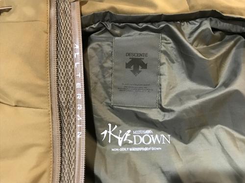 水沢ダウンのダウンコート