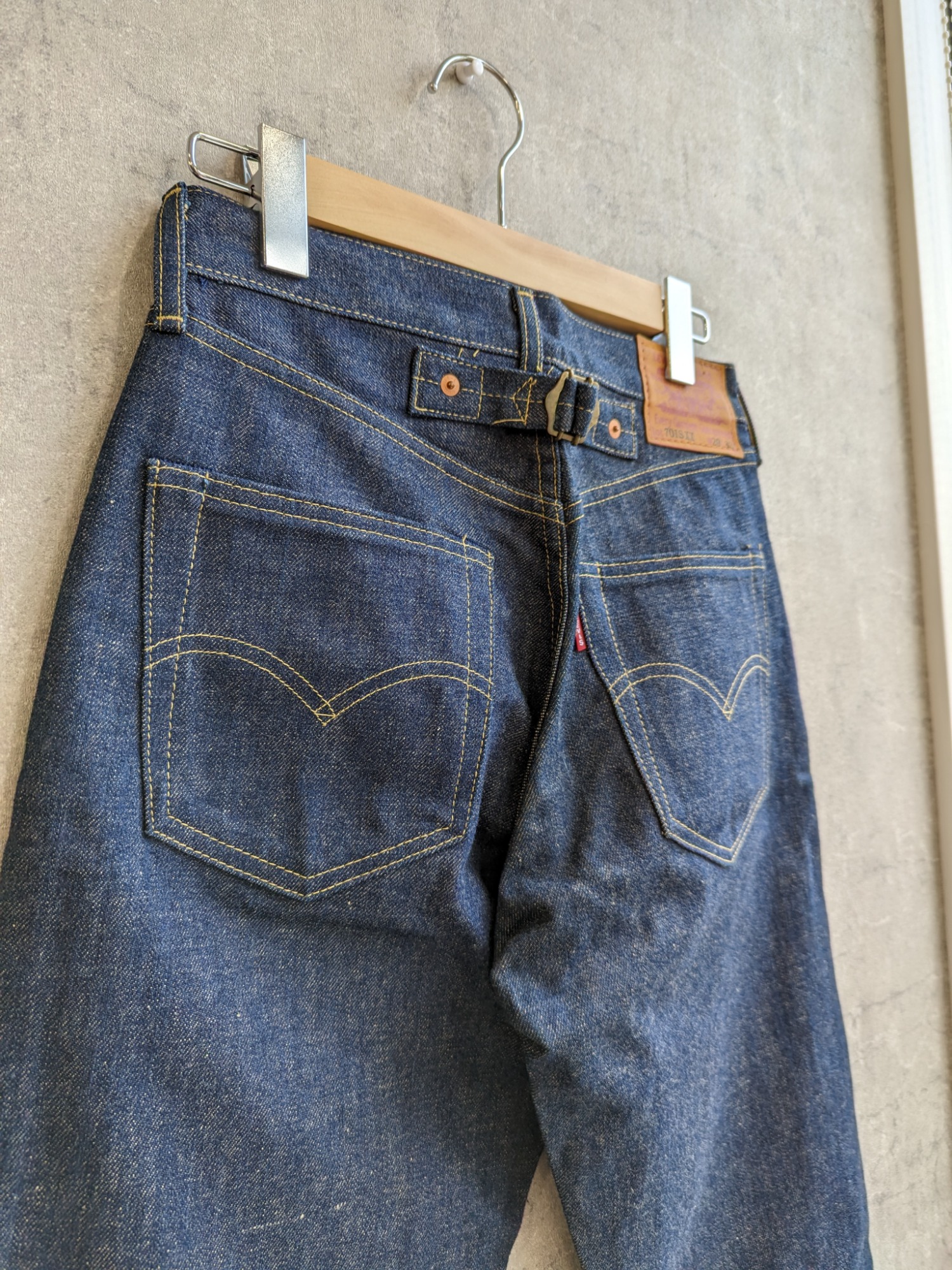 レア 30's 復刻 Levi's リーバイス 701XX 90's ほぼ新品 Levi's/リーバイス】より701XX復刻デニムパンツが入荷致しました