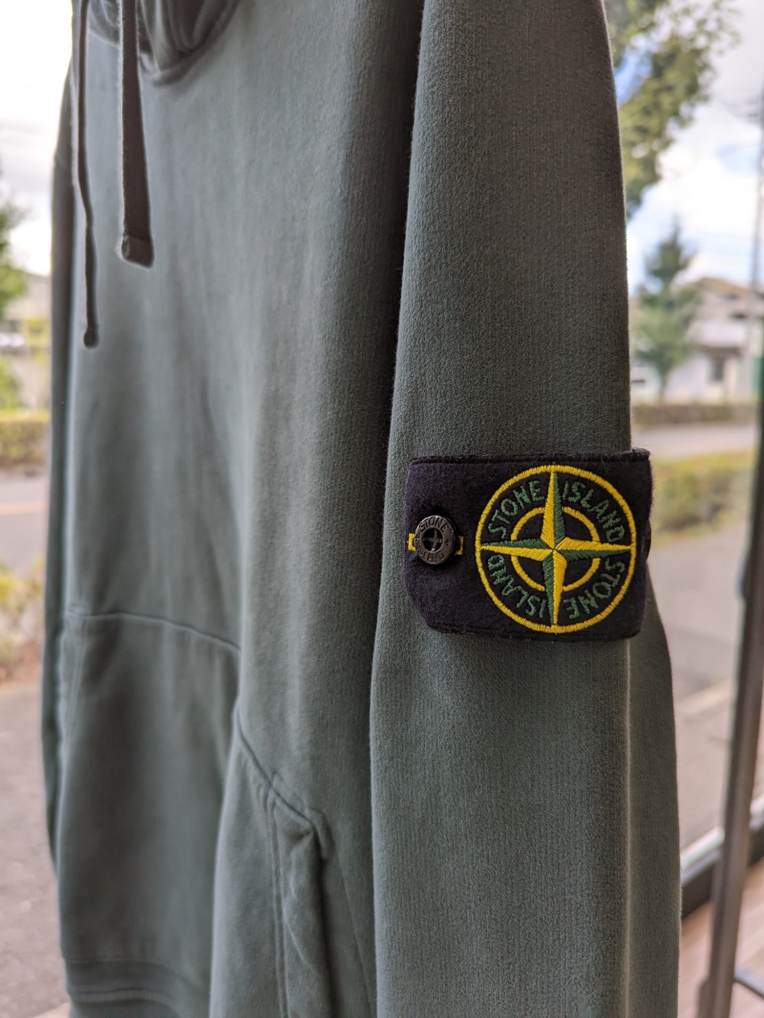 STONE ISLAND/ストーンアイランド】よりガーメントダイコットンプル ストーンアイランドシンボル