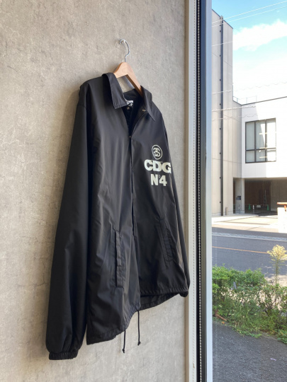 「ストリートブランドのCDG × STUSSY 」