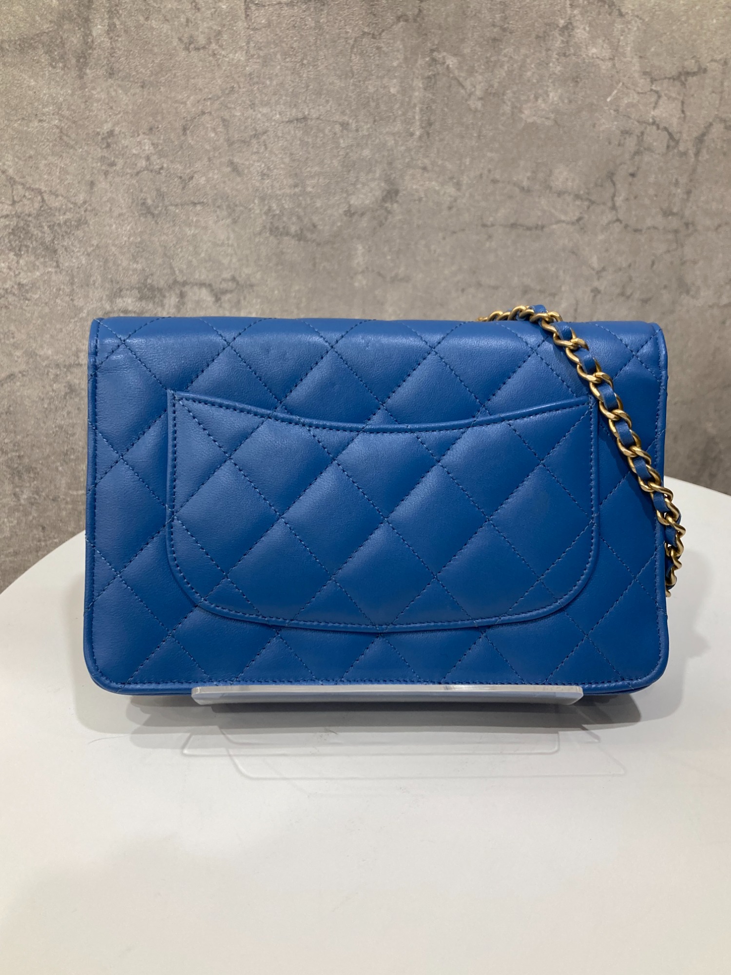 CHANEL ブルー ショルダーバッグ キルティング