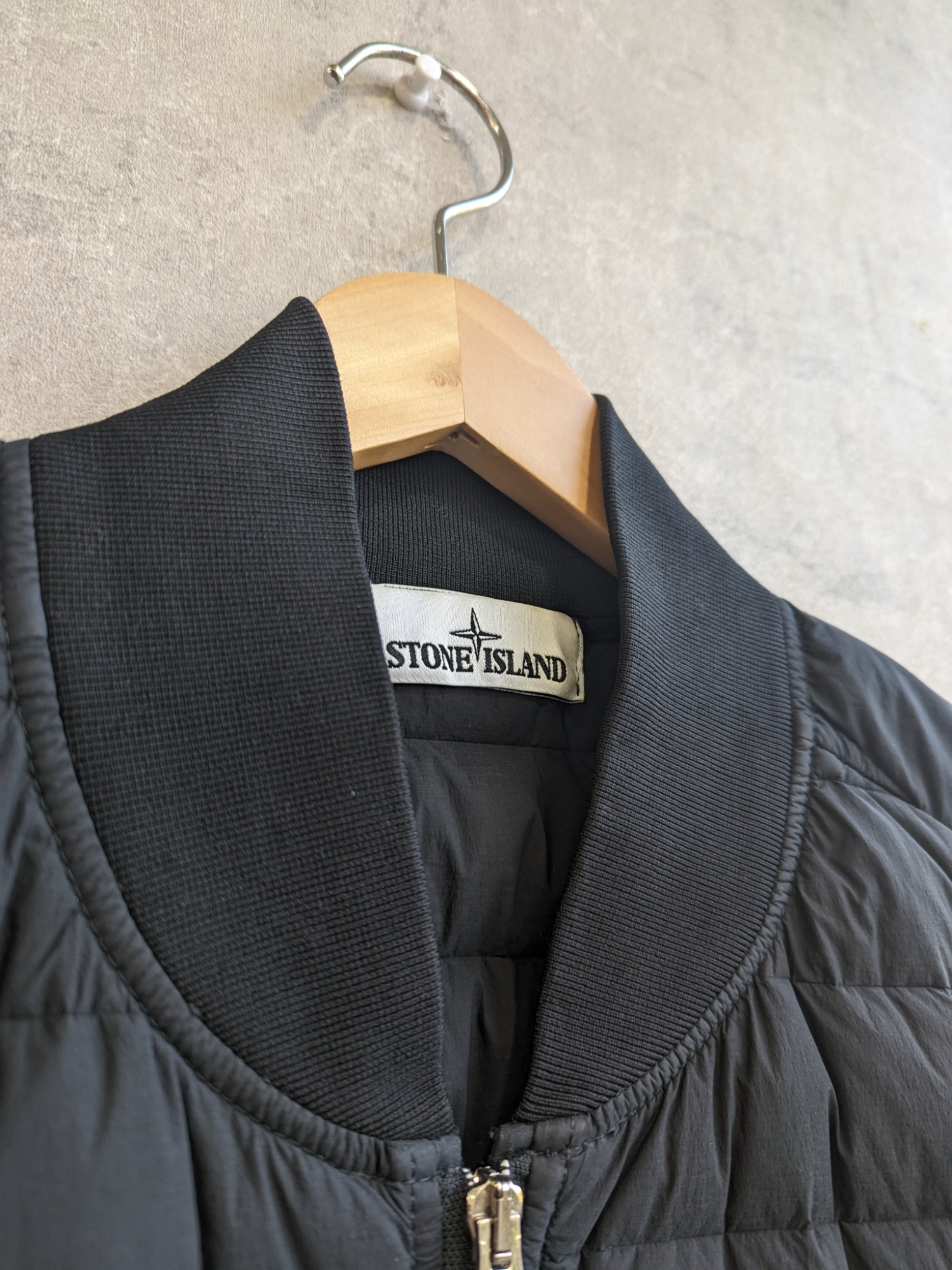 STONE ISLAND/ストーンアイランド】よりキルティングダウン