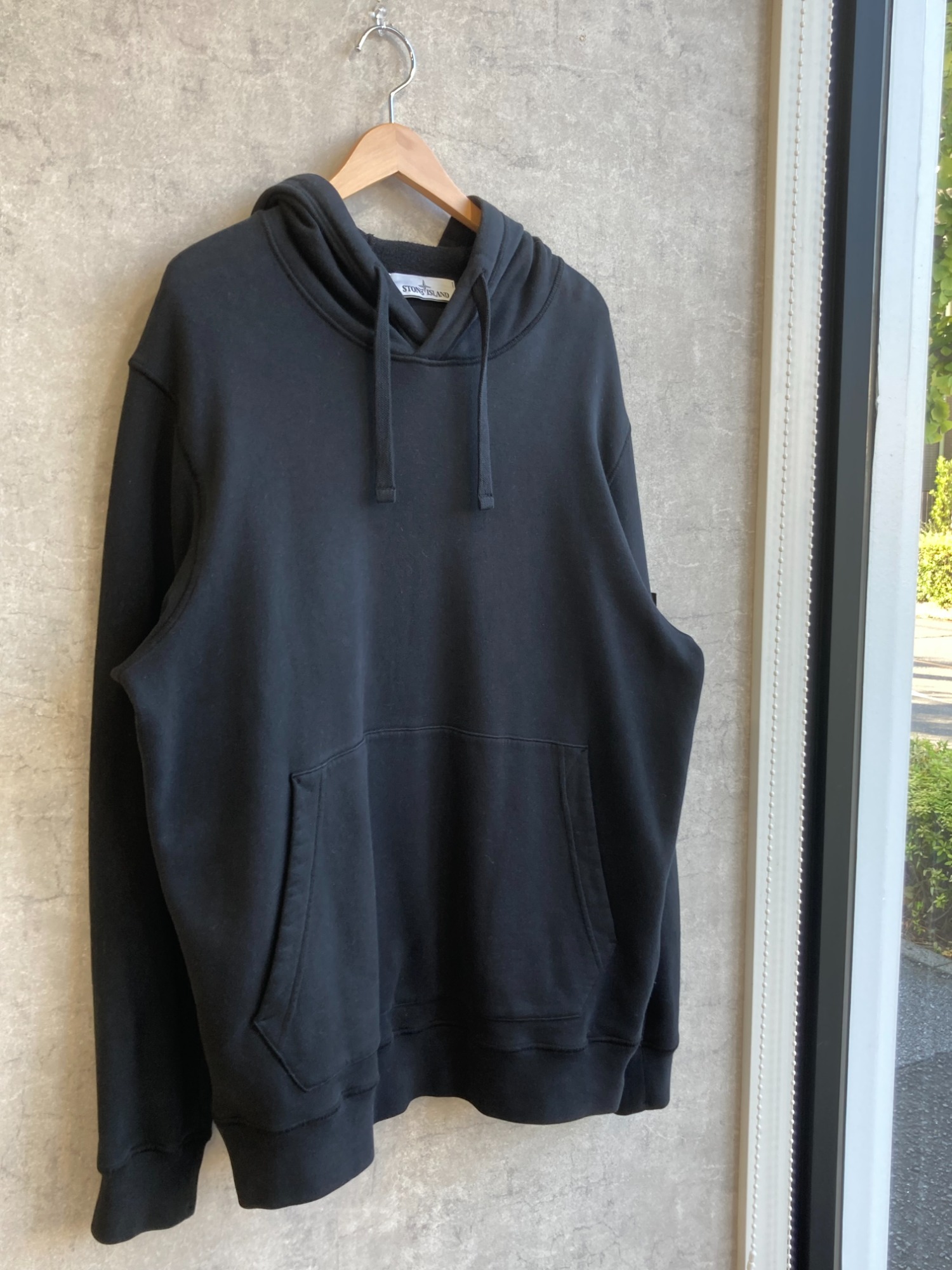 STONE ISLAND/ストーンアイランド】よりプルオーバーパーカー STONE ISLAND/ストーンアイランド】よりプルオーバーパーカー