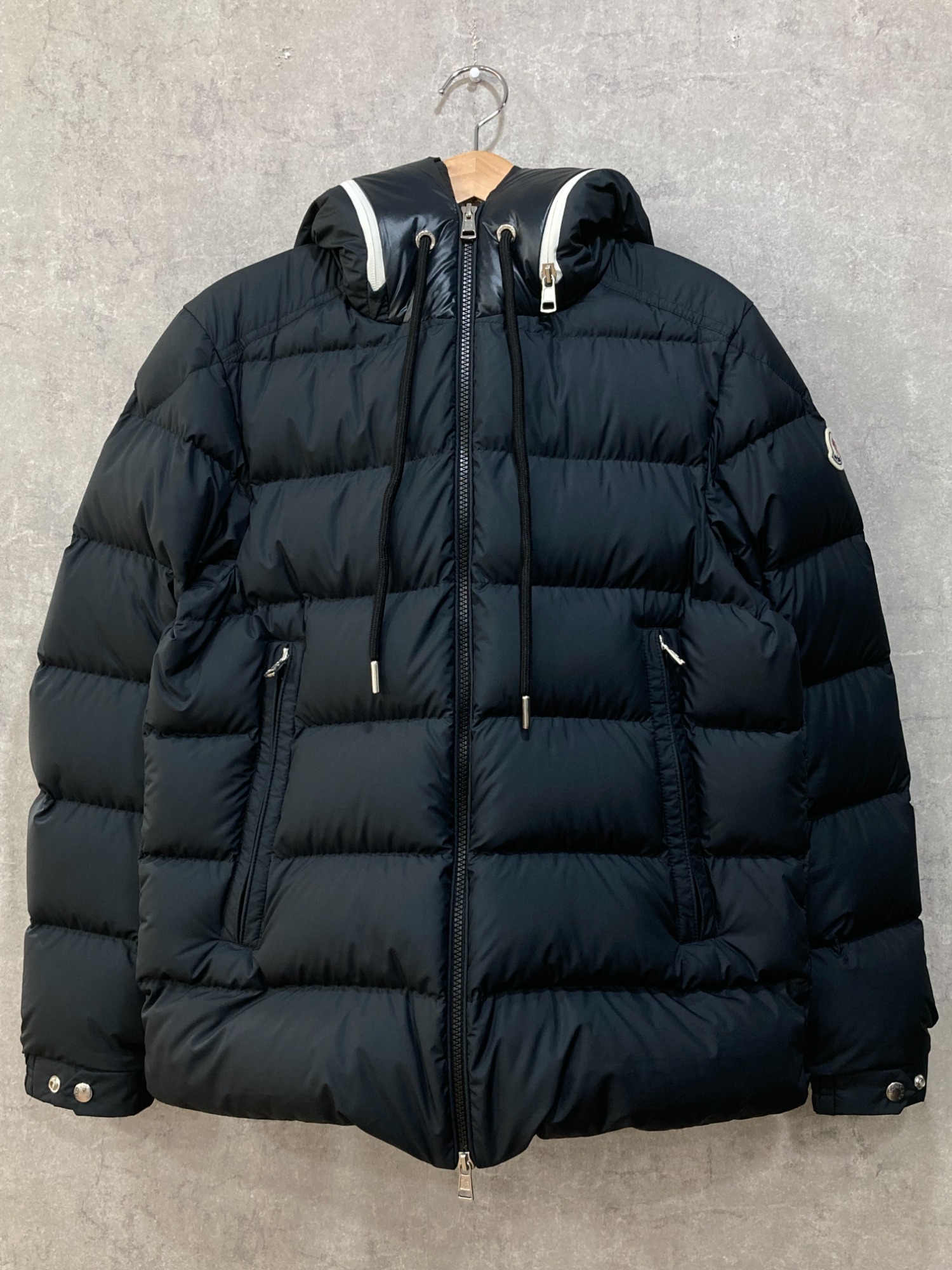 ★国内正規品・廃盤品★ MONCLER LYON GIUBBOTTO MONCLER/モンクレール】からダウンジャケット/CARDERE GIUBBOTTOが入荷