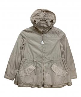 「ラグジュアリーブランドのMONCLER 」