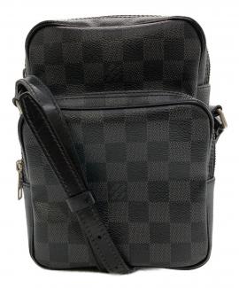 「ラグジュアリーブランドのLOUIS VUITTON 」