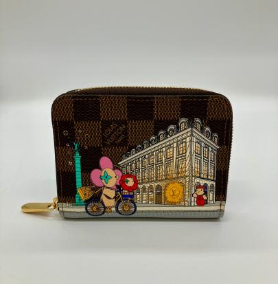 「ラグジュアリーブランドのLOUIS VUITTON 」