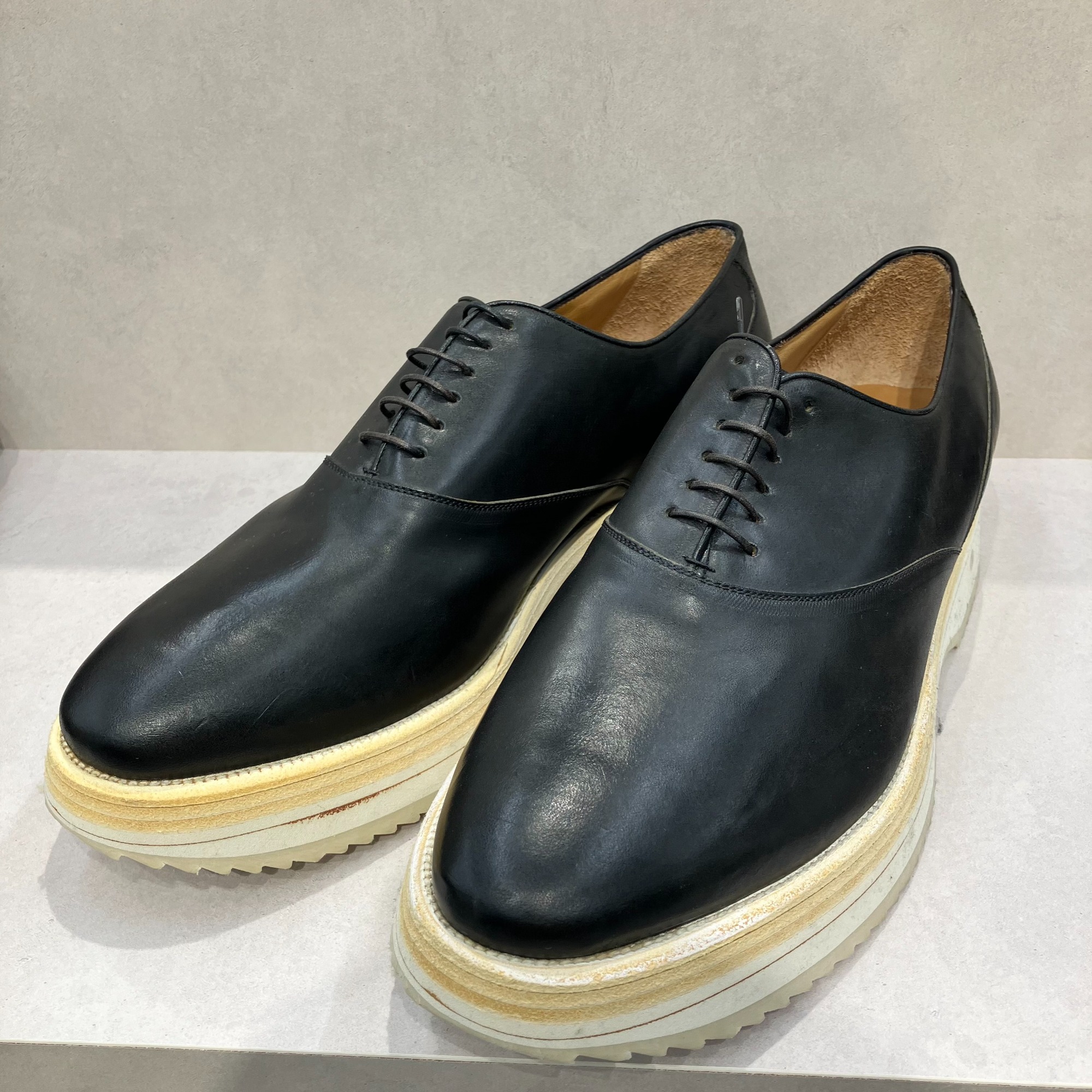 Le Yucca's (レ・ユッカス) L-GINNY SNEAKER を買取入荷いたしました