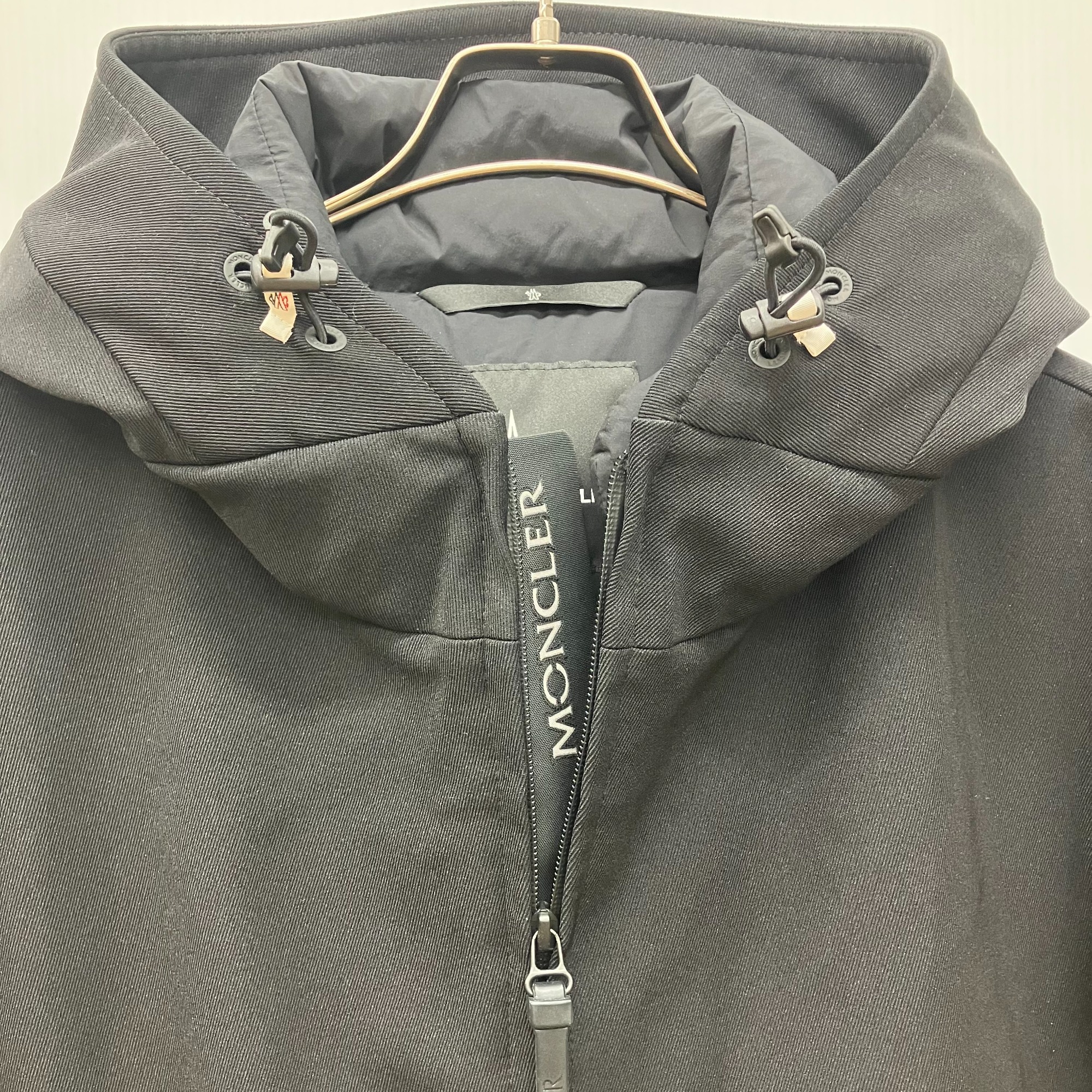 MONCLER (モンクレール) PRAZ/ダウンジャケットを買取入荷いたしました