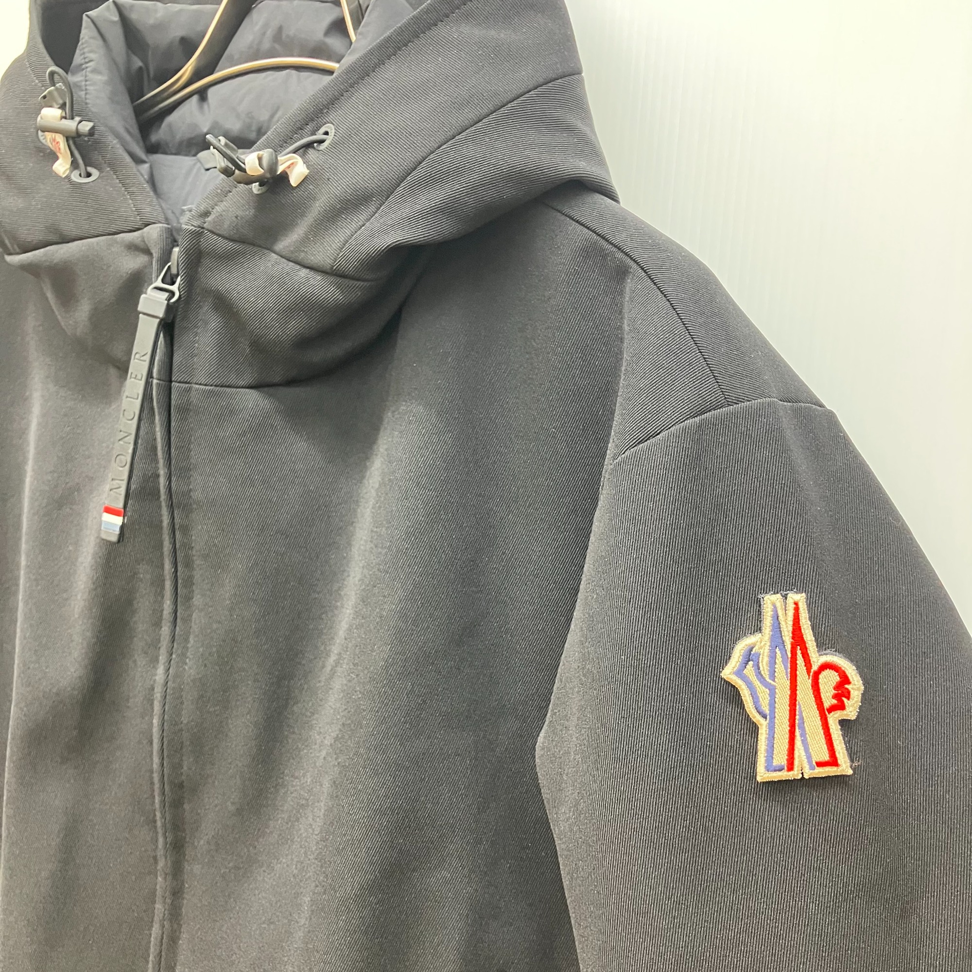 MONCLER (モンクレール) PRAZ/ダウンジャケットを買取入荷いたしました