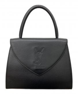 「ラグジュアリーブランドのYVES SAINT LAURENT 」