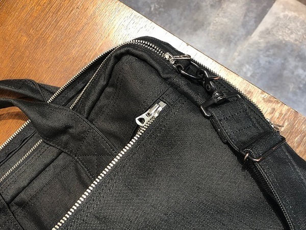 独特の経年変化を楽しめるPORTER(ポーター)のSMOKY 2WAY ブリーフ