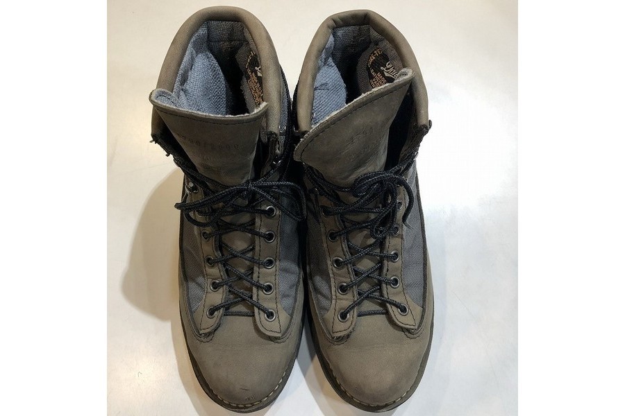 2000足限定カラー！！シリアルナンバー入りのDANNER LIGHT(ダナー 
