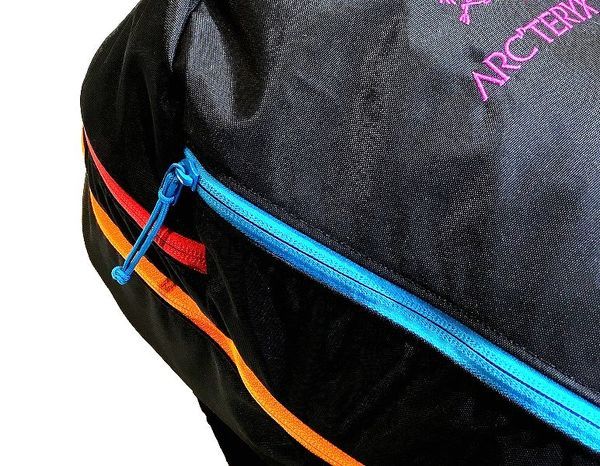 19AW予約完売！BEAMS別注、クレイジーカラーのリュック入荷！ARC