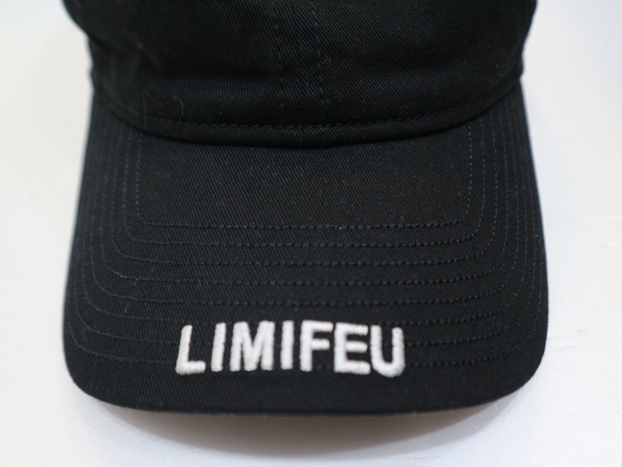LIMI feu(リミフゥ)とNEW ERA(ニューエラ)のコラボアイテム