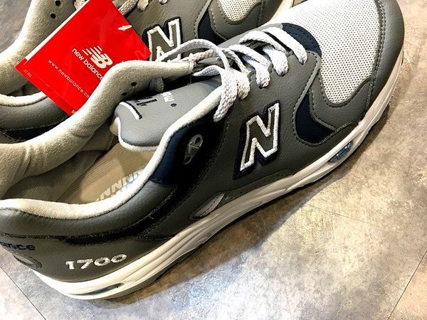 なんと未使用!!今人気のNEW BALANCE(ニューバランス)からM1700入荷